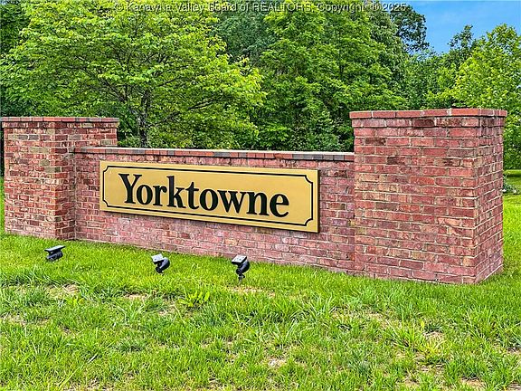 2nd image of 105 Yorktowne Pl