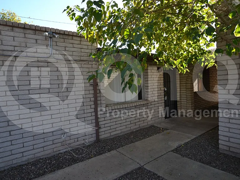 2201 W Belmont Ave #4 — Photo 20