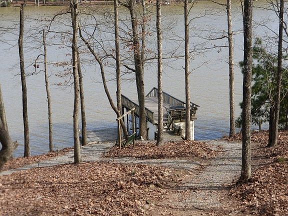 5th image of 111 Forest Cove Dr