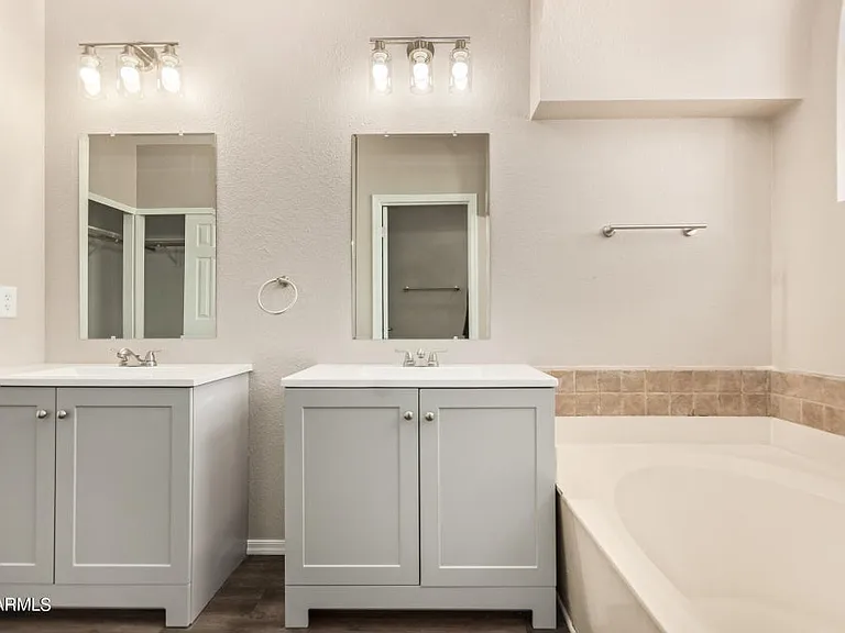 6920 W Morrow Dr — Photo 29