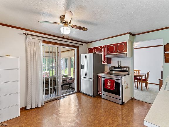 5th image of 5070 Echovalley St NW