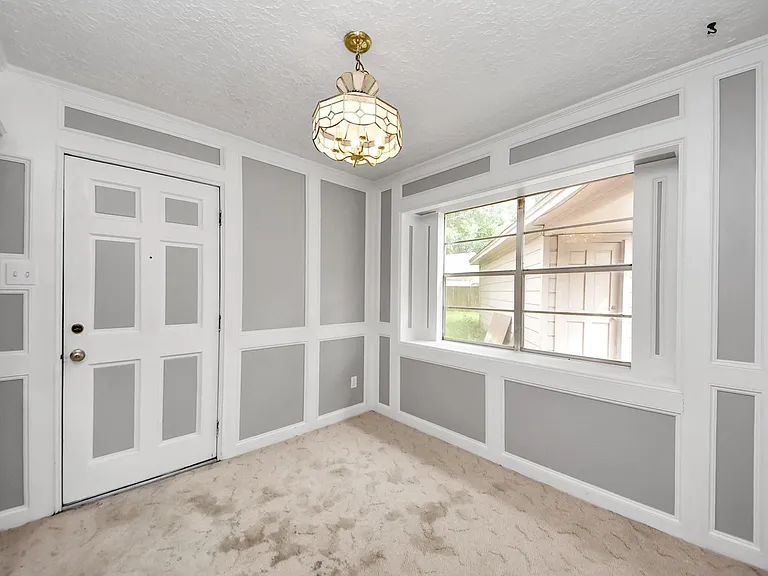 7510 Renmark Ln — Photo 25