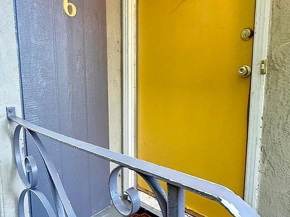 3rd image of 1536 Carleton St
