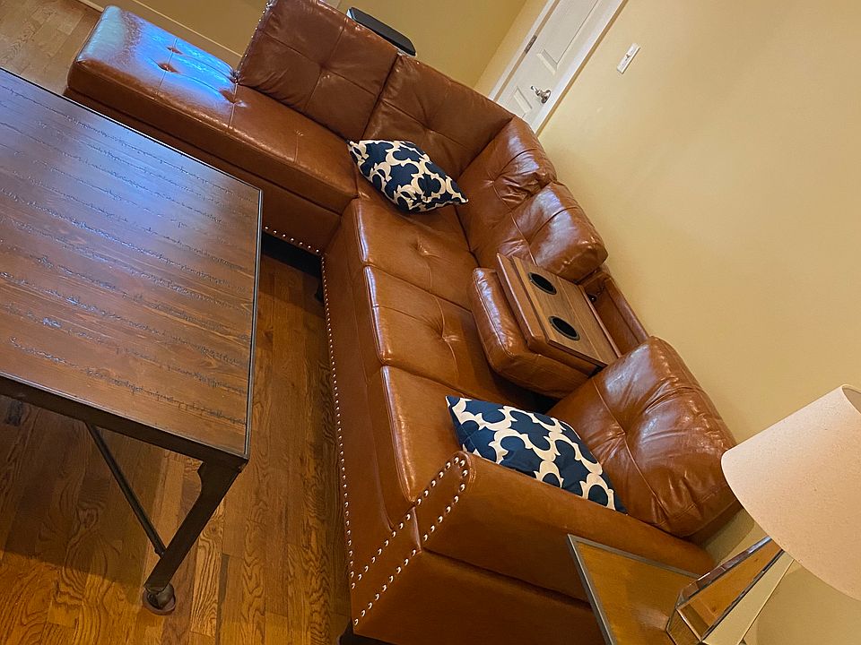 1st image of 1000 Kavanaugh Blvd APT 10