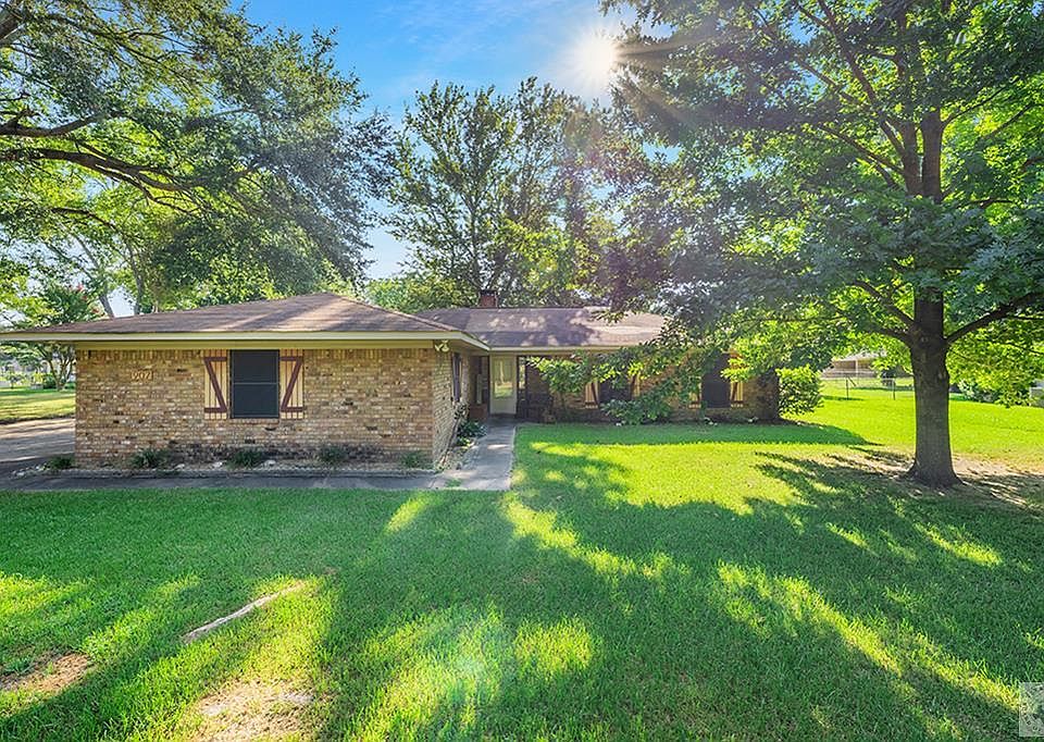 1st image of 907 Misty Ln