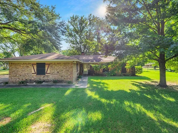 907 Misty Ln, Atlanta, TX 75551