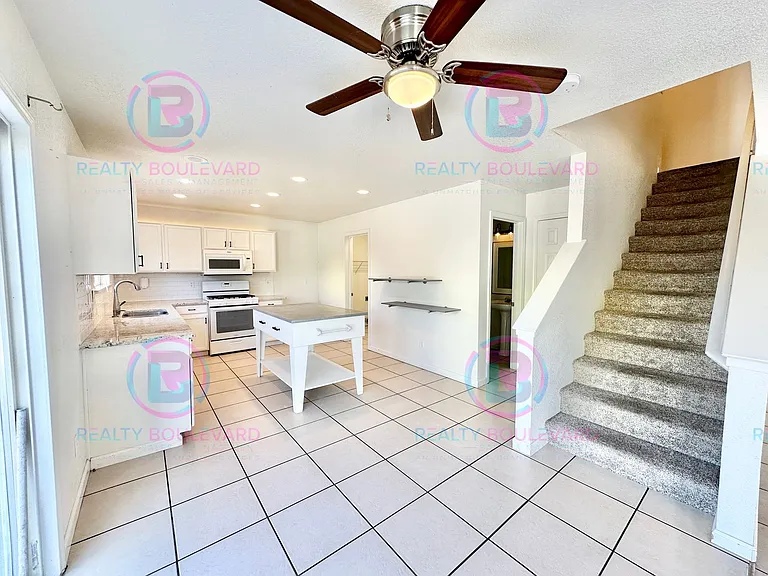 9685 Canyon Meadows Dr — Photo 4