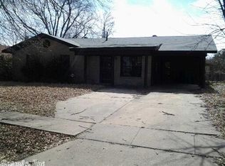 2706 E 10th Ave, Pine Bluff, AR 71601