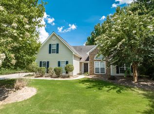 6121 Devonshire Dr, Flowery Branch, GA 30542