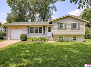 6024 N 66th St, Omaha, NE 68104