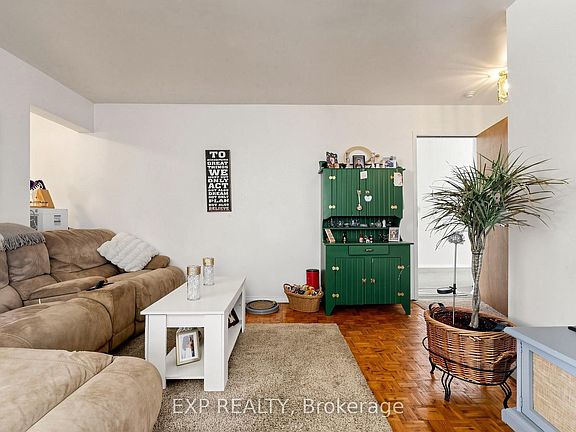 5th image of 89 Donald St