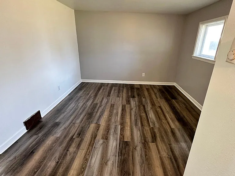 11906 E Main Ave #5 — Photo 3