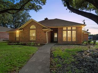 416 Meadow Mountain Dr, Woodway, TX 76712