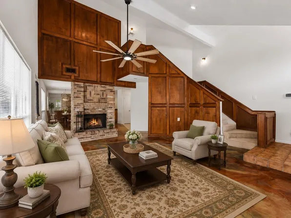 3806 Crystal Falls Dr, Missouri City, TX 77459
