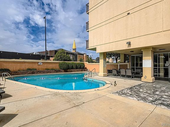 2nd image of 2225 Buchtel Boulevard #105