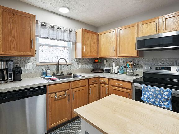 4th image of 6174 Broad Stripes Ave #195