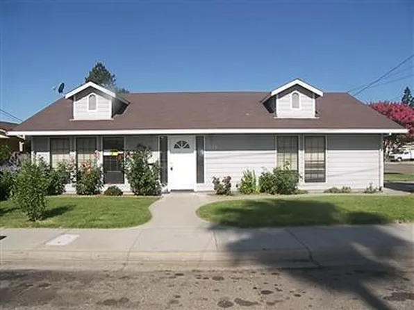 144 Stanislaus Ave, Oakdale, CA 95361