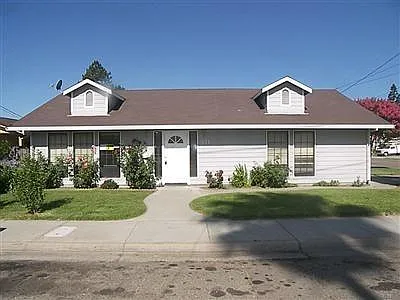 144 Stanislaus Ave photo 1