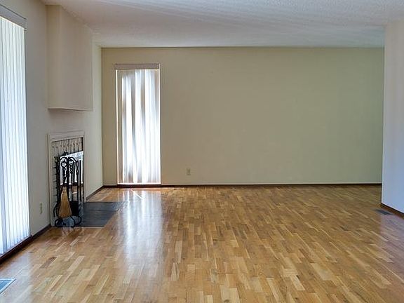 2nd image of 17112 NE 23rd Pl