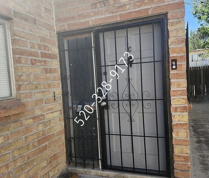 6609 E Calle Alegria #C — Photo 3