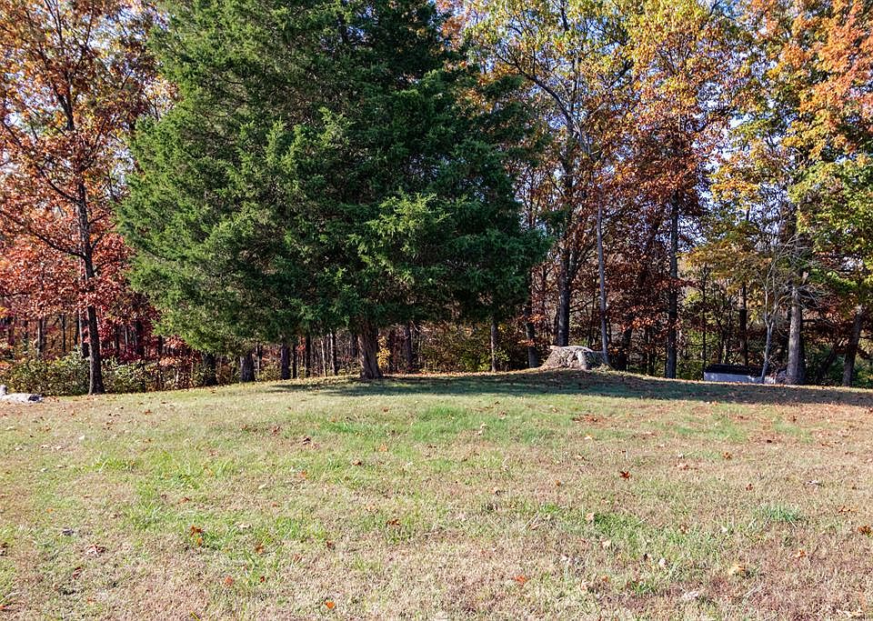 2nd image of 363 Knollwood Dr
