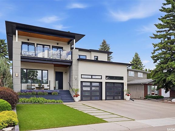 3rd image of 214 Skeena CRESCENT