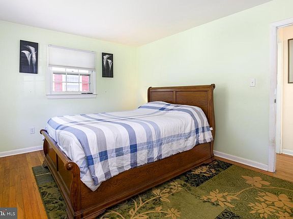 5th image of 29300 Bartlett Ave