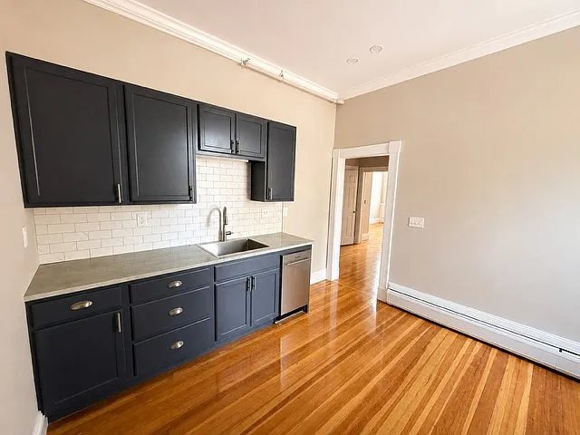 4 bed, 1120 sqft, $3,950 — Photo 4