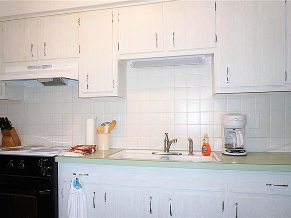 5th image of 4360 Tahitian Gardens Cir APT C