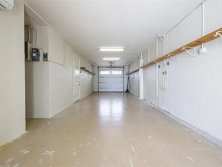 821 Bay Point Dr — Photo 47