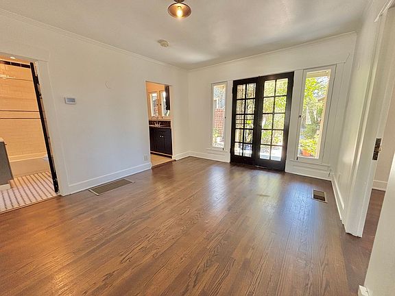2nd image of 1142 W Kensington Rd #214198D21