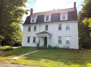 26 S Main St, Petersham, MA 01366