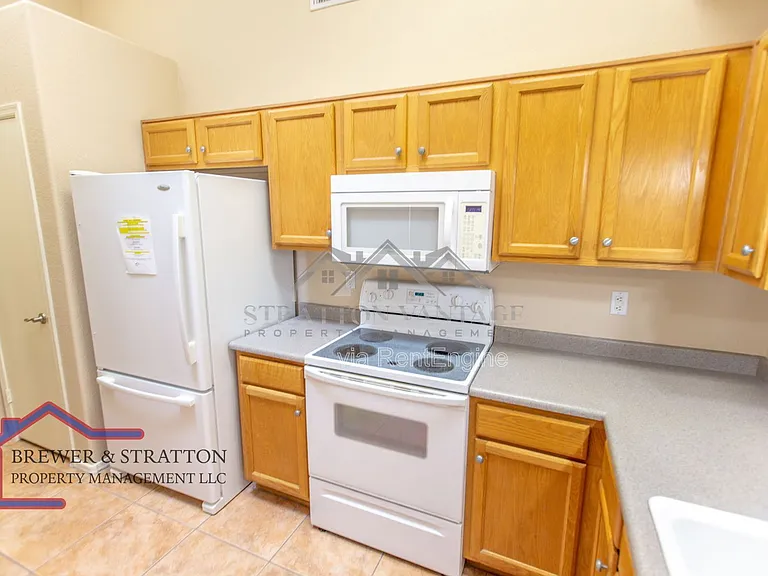 4962 E Holmes Ave — Photo 15