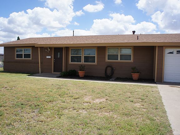 3rd image of 1416 E Everglade Ave