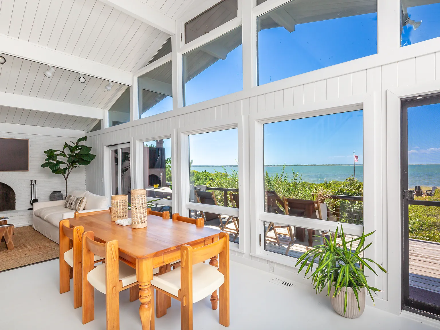 Quintessential Bayfront Beach House — Photo 3