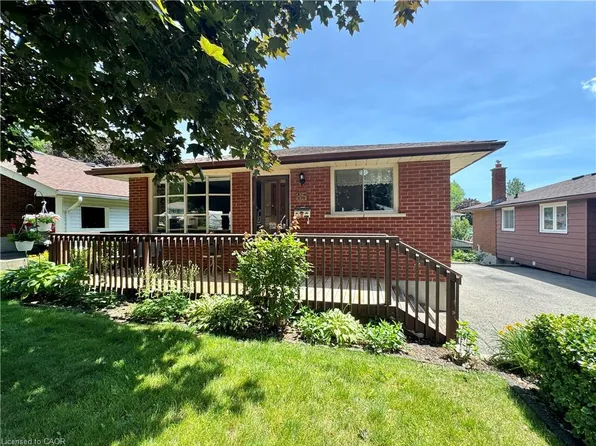 85 Lowrey Ave S, Cambridge, ON N1R 4Z7