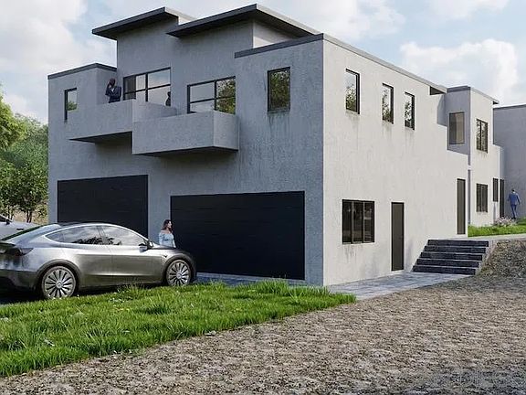 4th image of 829 E 4th Ave #13