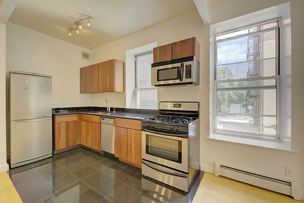 Rented by REAL New York | media 11