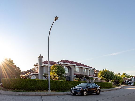 5th image of 12460 Jensen Dr