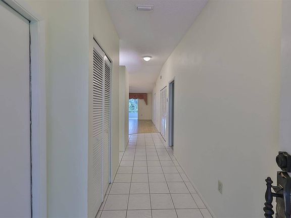 4th image of 5625 Garden Lakes Dr #30