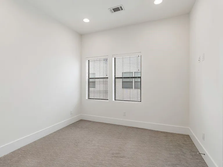 5713 Larkin St #A — Photo 24