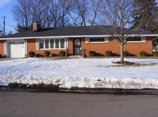 1233 Georgian Dr, Dayton, OH 45429