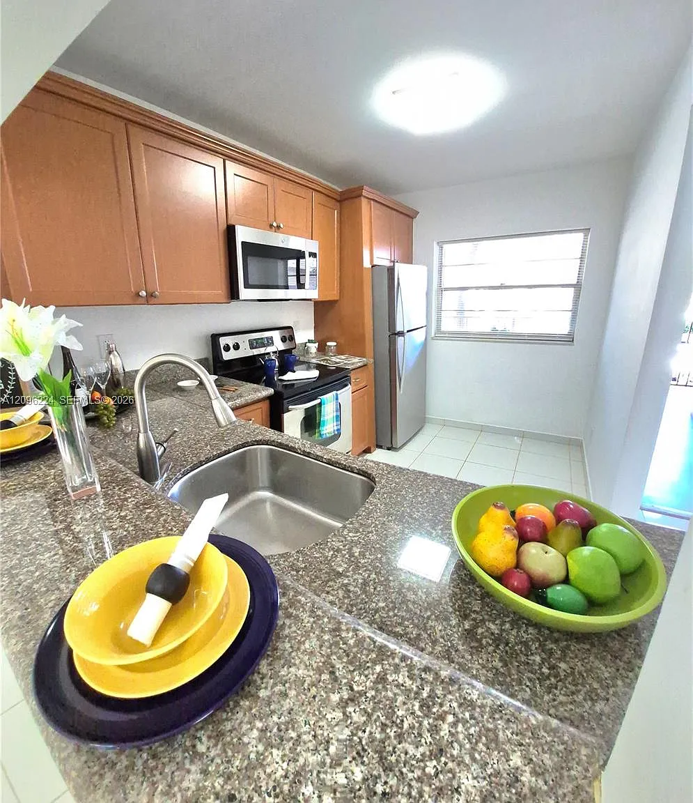 Condo 4 Of Sabal Palm Con — Photo 2