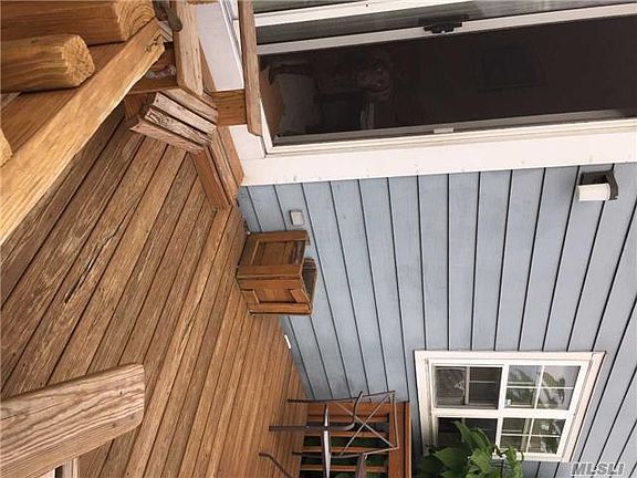 4th image of 38 Broadlawn Dr
