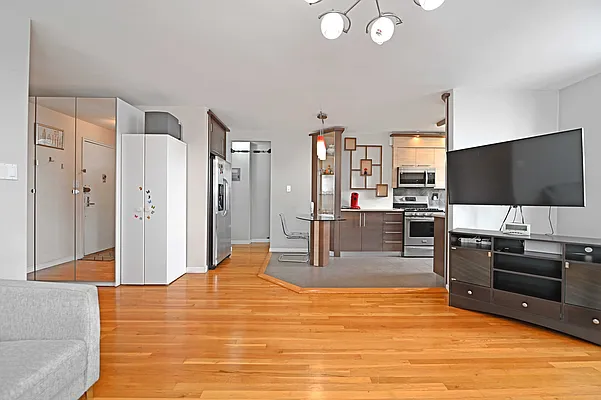 Sold by Amerihomes Realty of NY | media 5