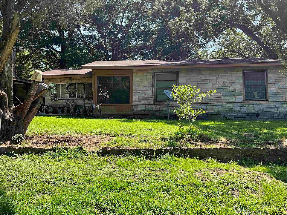 403 Daingerfield St, Naples, TX 75568 MLS 23008264 Zillow