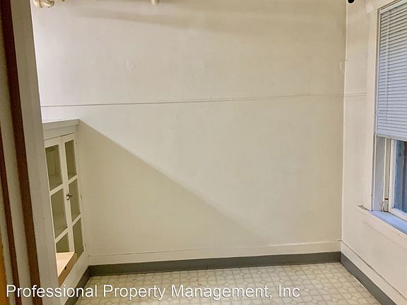 3rd image of 204 E Pine St APT 8