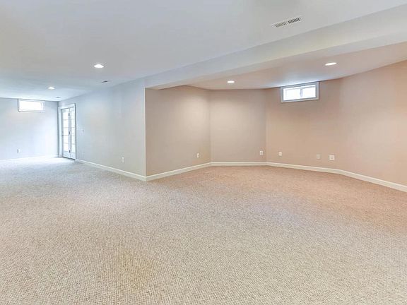 2nd image of 16507 Hayes Ln #Basement