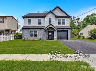 134 Winthrop Rd, Edison, NJ 08817