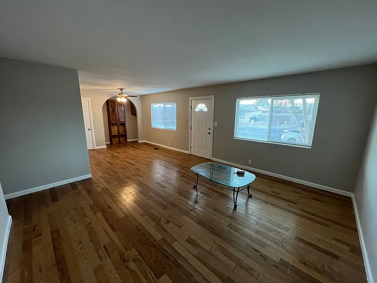 2301 E Brooks Ave — Photo 5